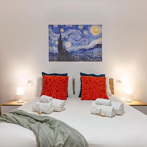 Modern Stone Apartment In The Heart Of Bari